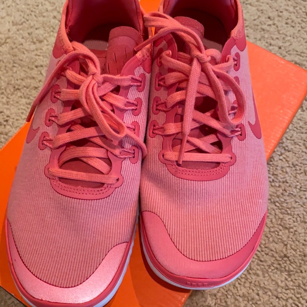 Shoes - Picture 4 of 6